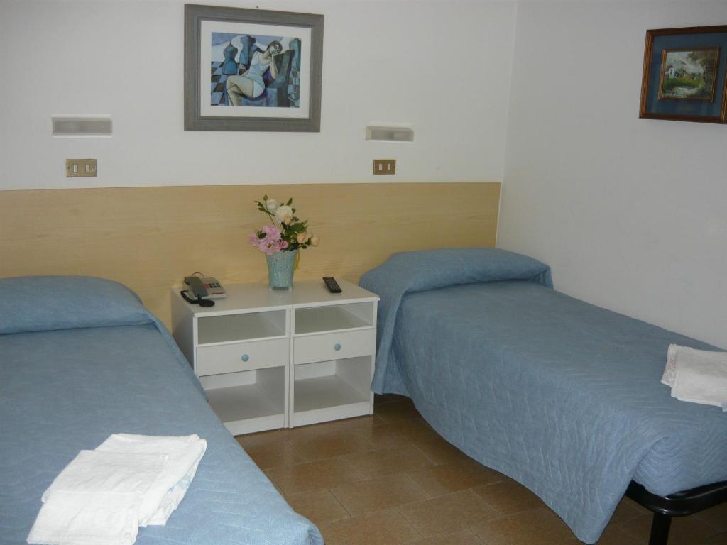 Hotel Acquazzurra Rimini Szoba fotó